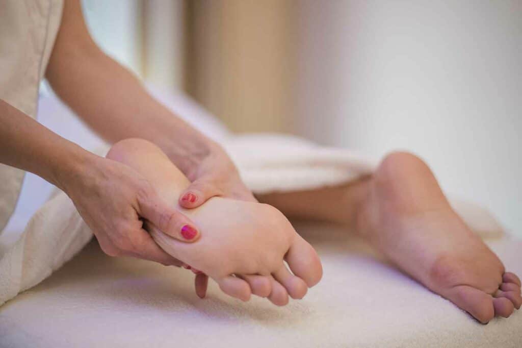 Déroulement complet d'une séance de massage fétichiste des pieds