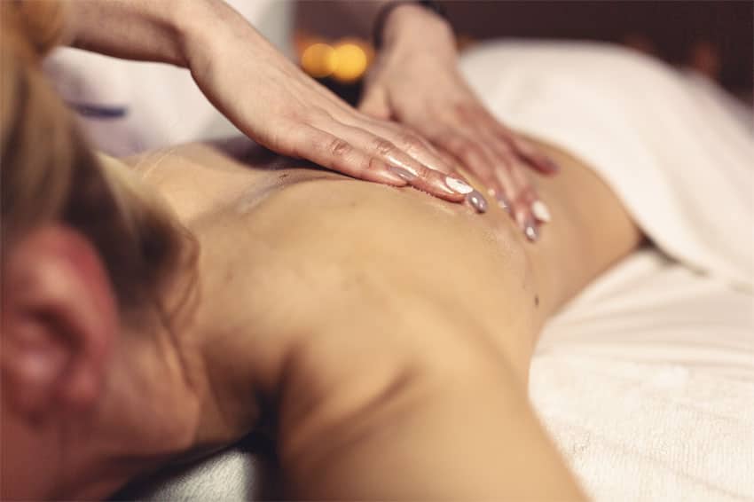 -massage-naturiste-pour-femme-à-Paris